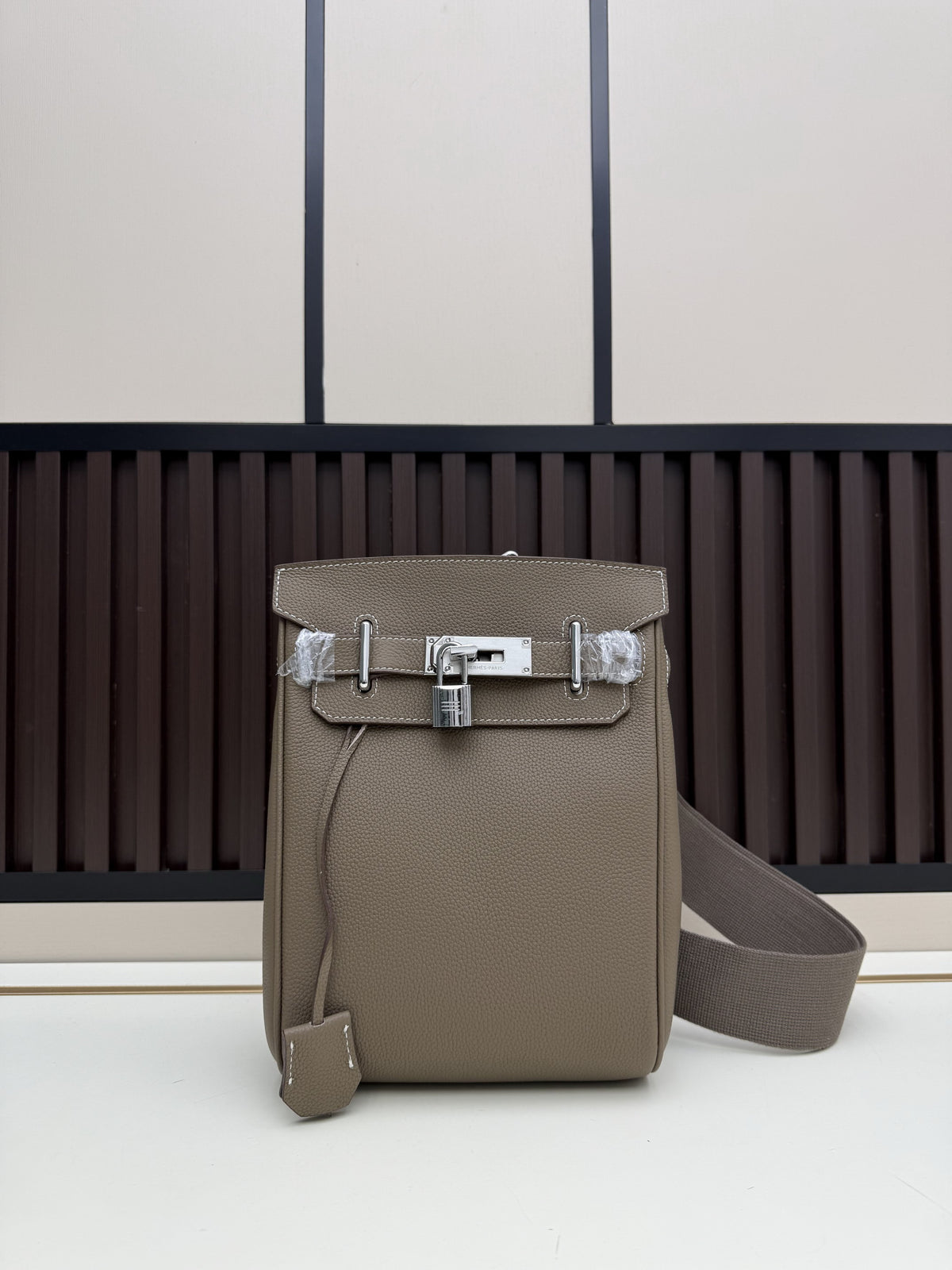 Hermès Birkin 19 – Étoupe Epsom Leather with Palladium Hardware